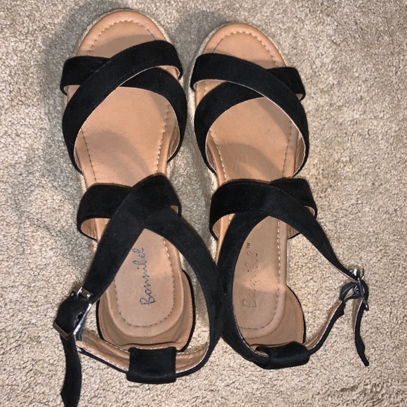 Black espadrille platform sandals - Picture 2 of 3